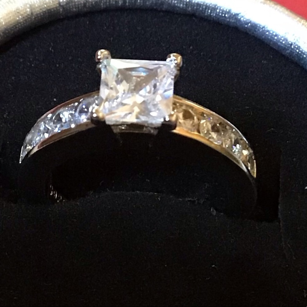 New Sterling Silver sim.Diamond wedding ring 925 size 7
